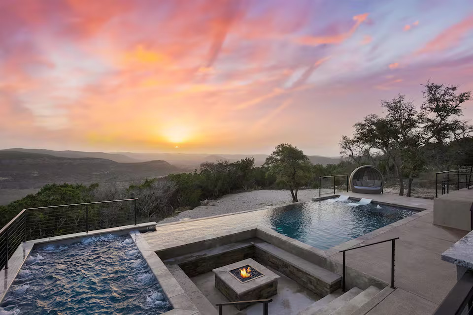 Extraordinary Stays: 21 Unique Airbnb Rentals Across Texas