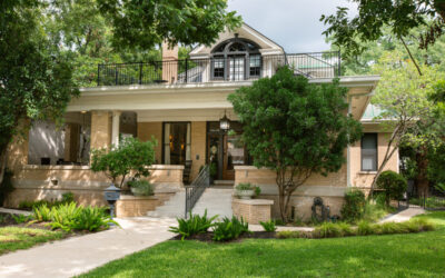 Top Hill Country Wedding Venue: Sophie’s Gasthaus in New Braunfels